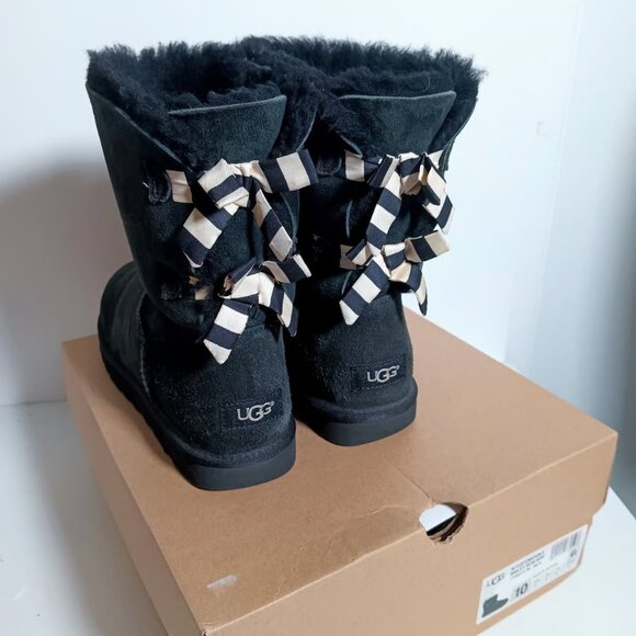 UGG Womens Bailey Bow Stripe Sheepskin Boots In Black 10 - Picture 2 of 7